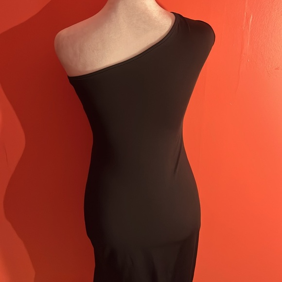 3/$15. Ladies Dress M/L - Picture 4 of 6